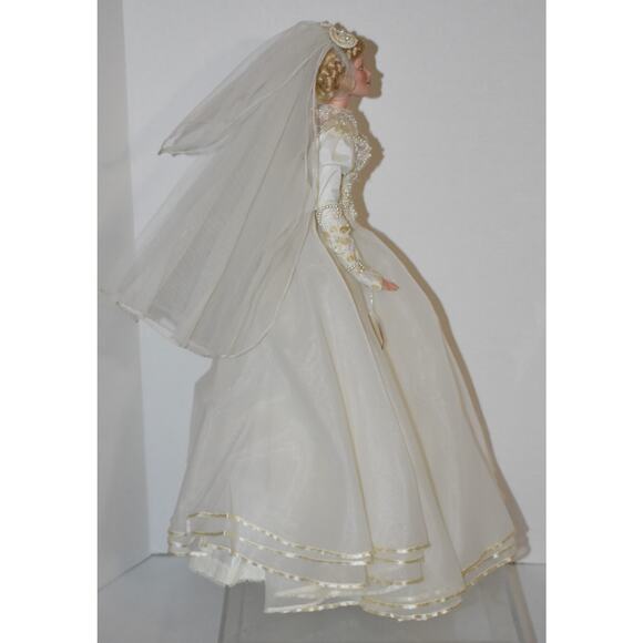 Monique Bride Doll from Forever Starts Today Collection Ashton-Drake COA - Picture 5 of 13